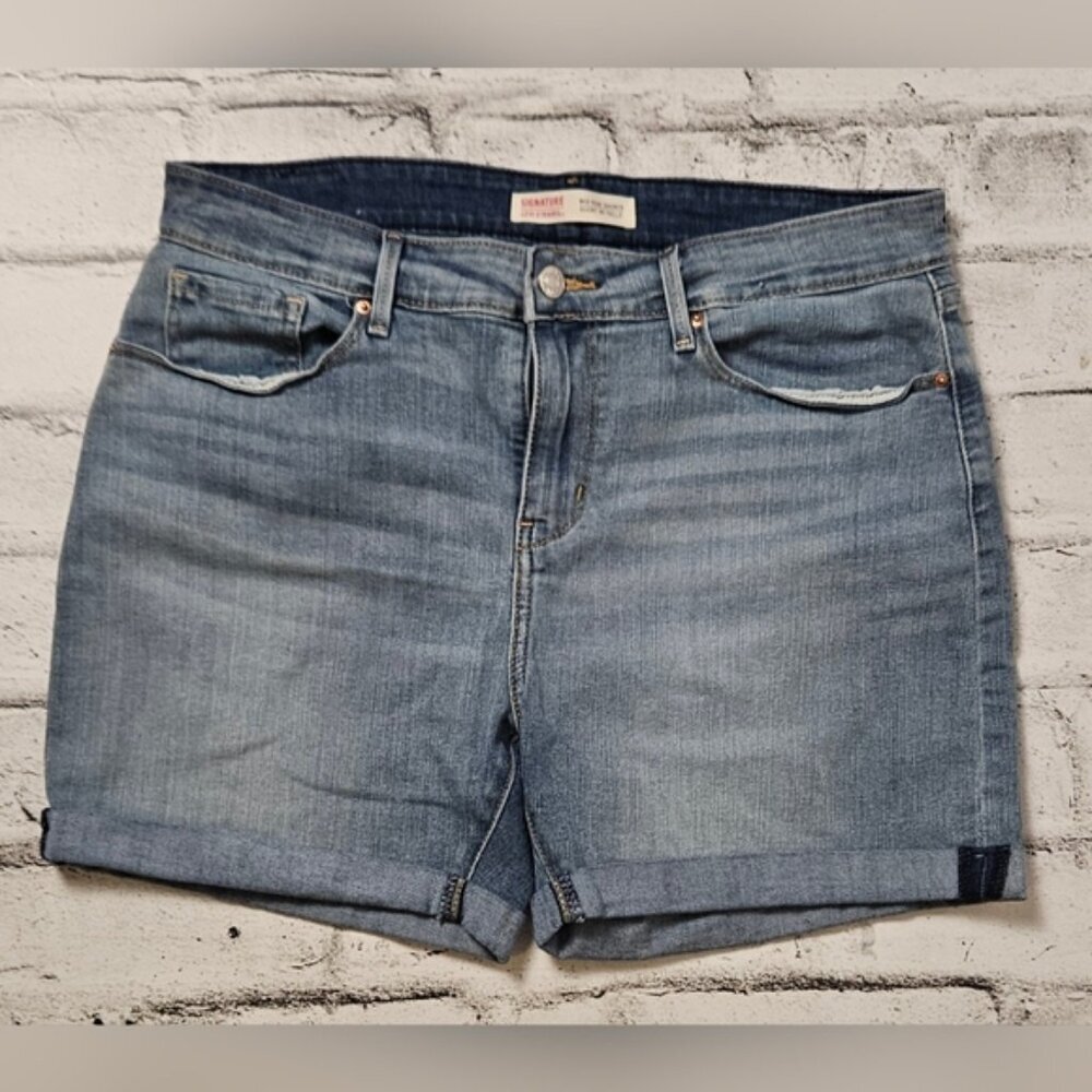 Levi's Mid Rise Cuffed Denim Shorts Womens 31W Blue Jean Shorts